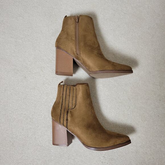 NWOT/Box Indigo Rd. Size 9M Suede Ankle Bootie Tan/Brown Block Heel - Picture 3 of 14